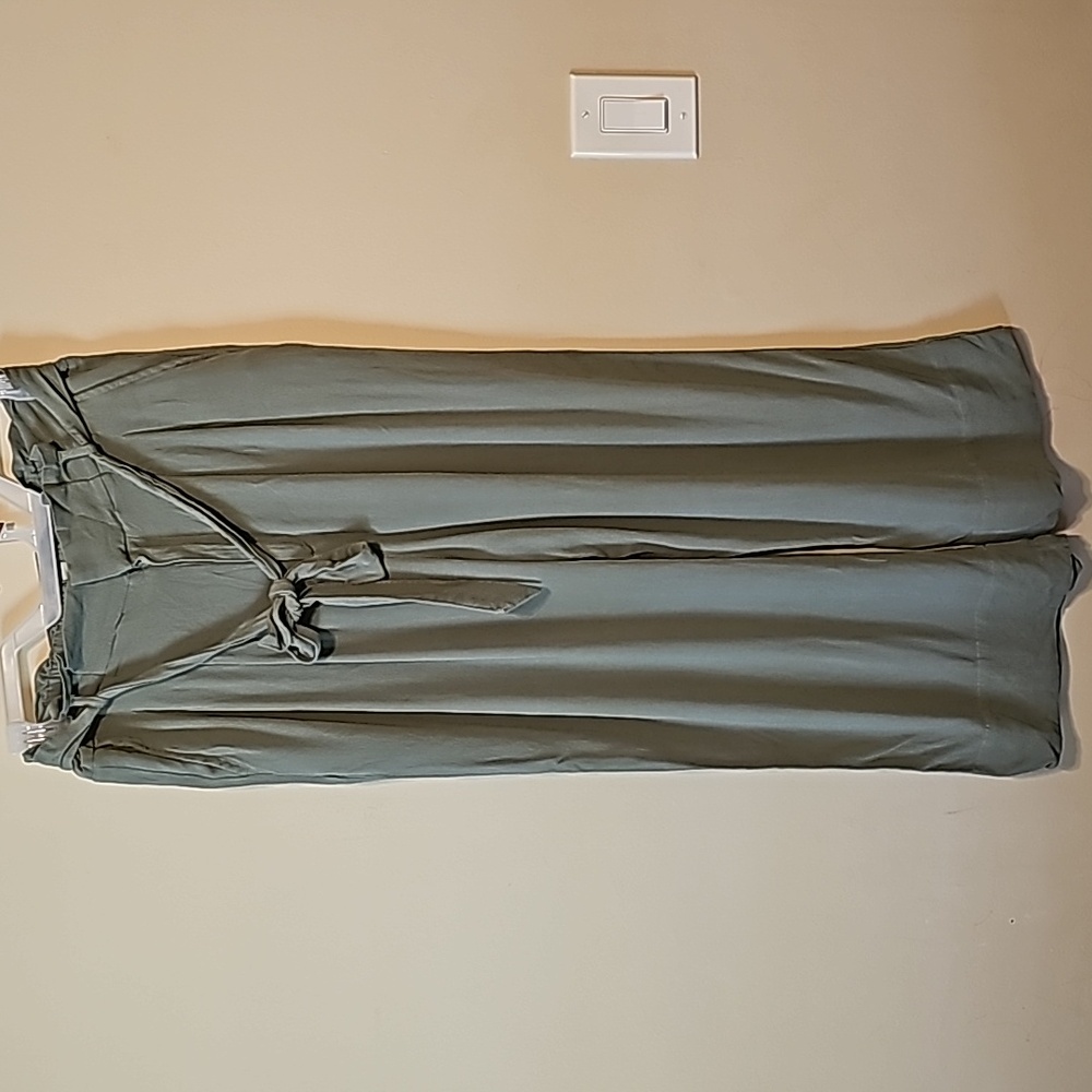 Halston Women's Tie Belt Flowy‎ Pants Size L Olive Green